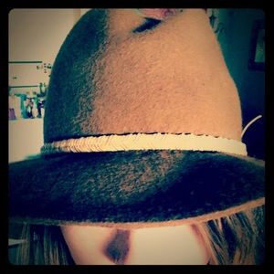 Adorable 🌞 hat! Perfect for Spring 🌷